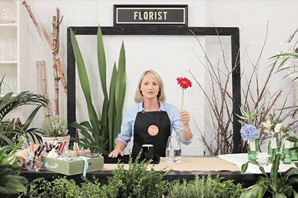 how to arrange flowers at home