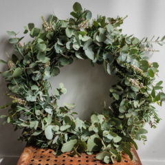 How to make a spring wreath